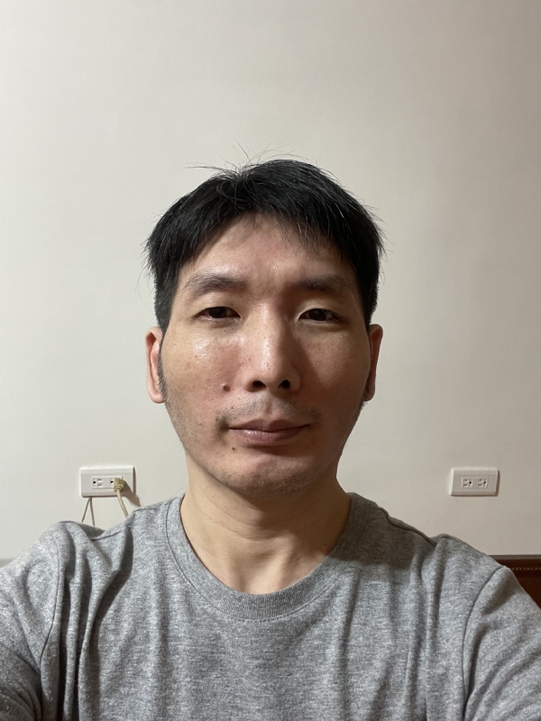 小成的第一张照片--新竹交友中心