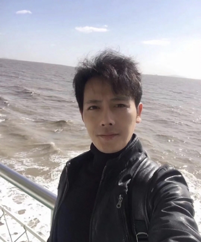 疯狂的小鱼的第一张照片--新竹交友中心